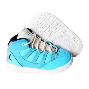 NIKE Air Jordan Max Aura TD Sneakers Size 8C